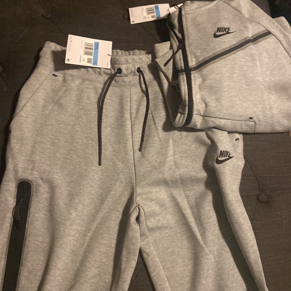 Nike NSW Tech Full-Zip Joggers